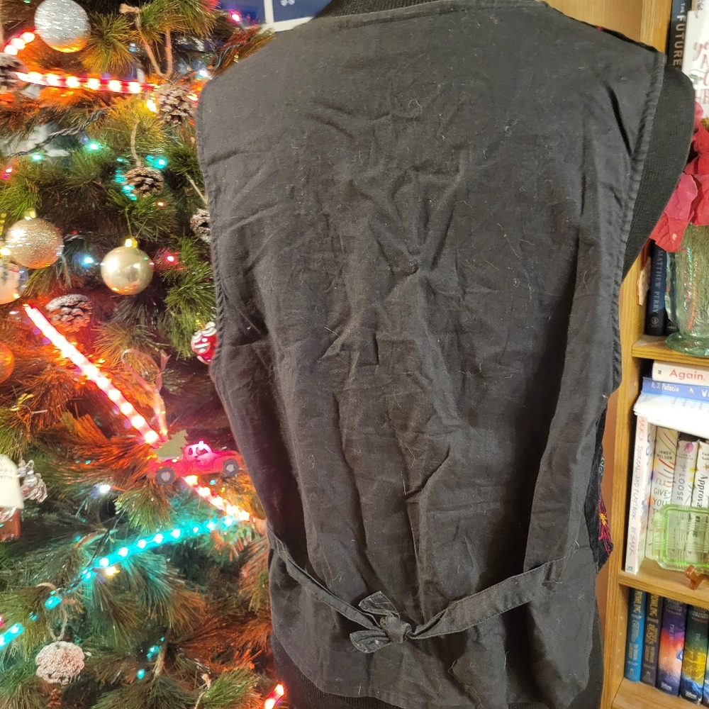 Vintage Victoria Jones Woman Size Petite M Christmas Black Vest Poinsettias - Picture 5 of 7